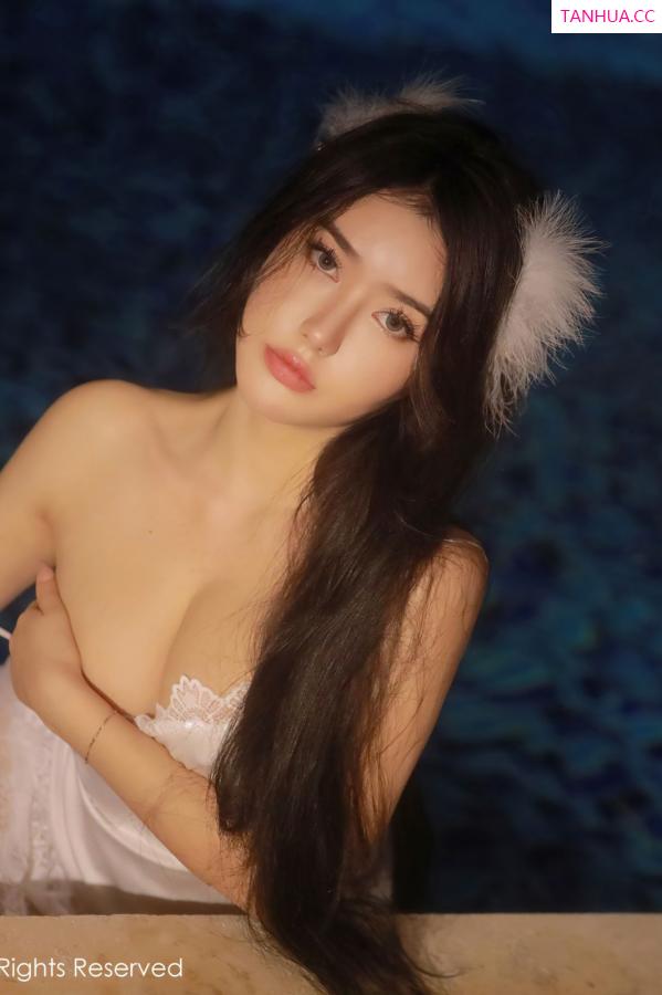 [XiuRen]高清写真图 2022.01.24 No.4504 玛鲁娜Manuela